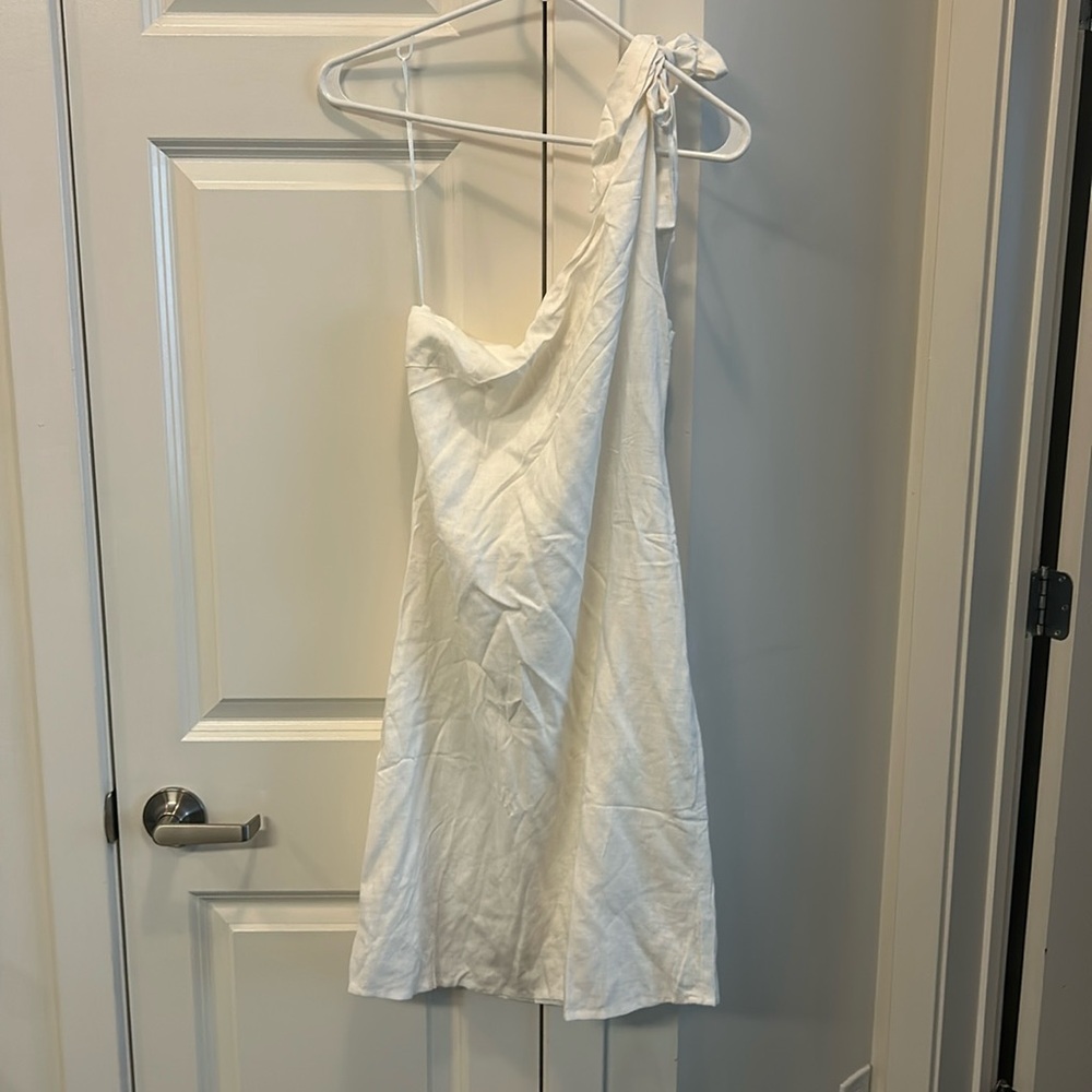 Petal and Pup Kindley one shoulder dress